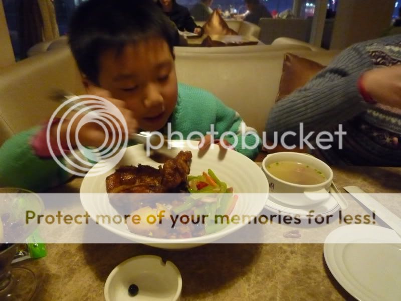[Linked Image from i1025.photobucket.com]